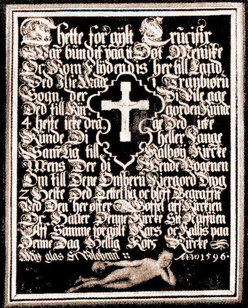 4: Mindetavlen som gengiver sagnet i Onsbjerg kirke (foto udlånt af Danmarks Kirker, Nationalmuseet).